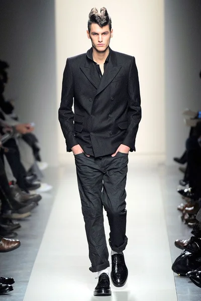 Look 24